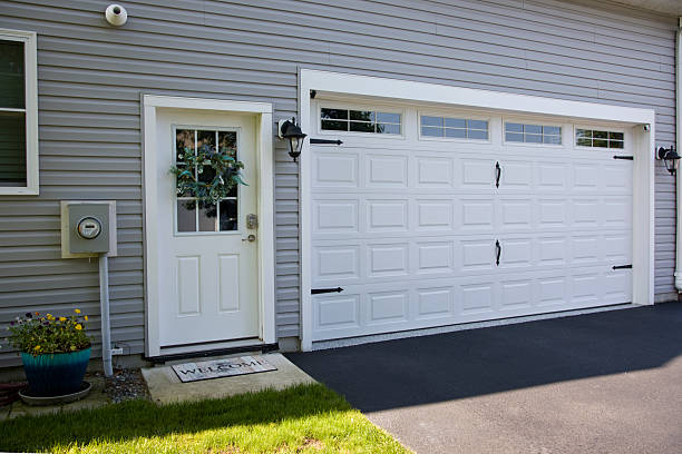 24/7 Emergency Garage Door Panel Replacement experts in Montgomery County County, MS